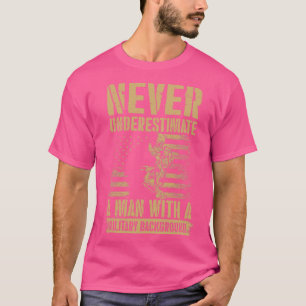 T-shirt Arrière - plan militaire