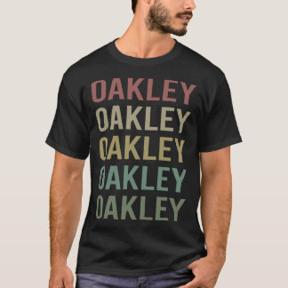 T-shirt Art du texte coloré - Nom d'Oakley