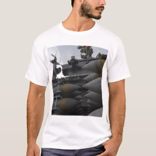 T-shirt Artillerie empilée prête à être chargé