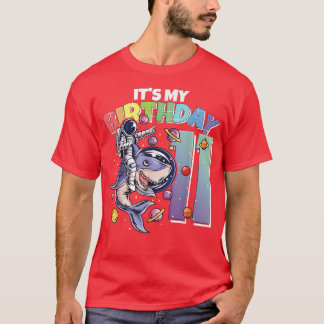 T-shirt Astronaut sur requin 11e anniversaire garçon fille