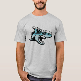 T-shirt attaque de requin