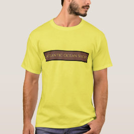 T-shirt attrayant et plus de vêtements