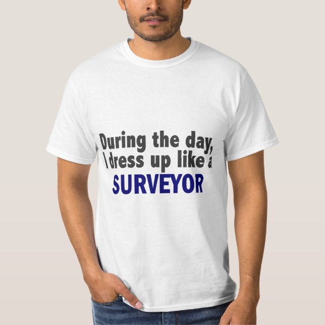 T-shirt Au cours de la journée je m'habille comme un (Devant)