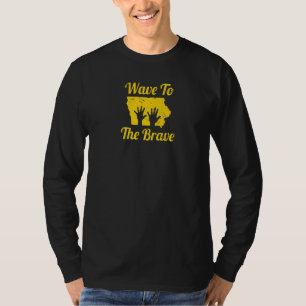 T-shirt au héros premium de vagues de main d'hôpital