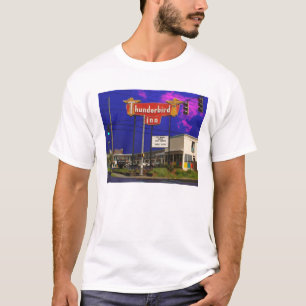 T-shirt Auberge de Thunderbird
