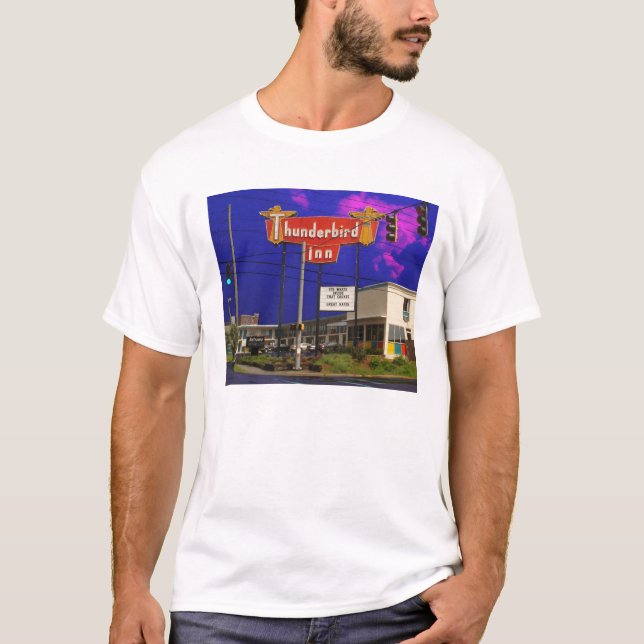 T-shirt Auberge de Thunderbird (Devant)