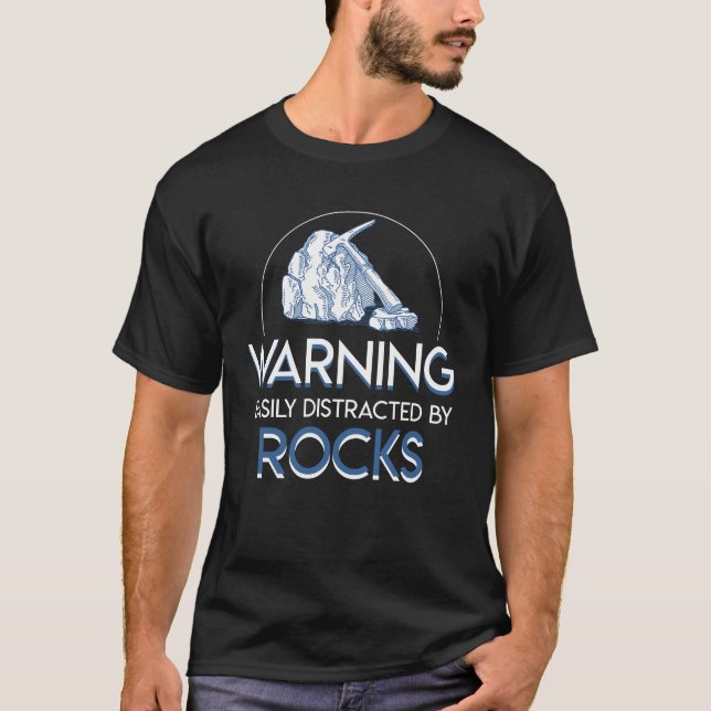 T-shirt Avertissement de la roche facilement distraite de (Devant)
