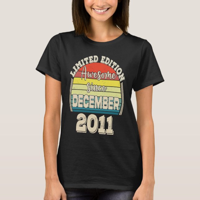 T-shirt Awesome Since December 2011 Born in December Dad M (Devant)