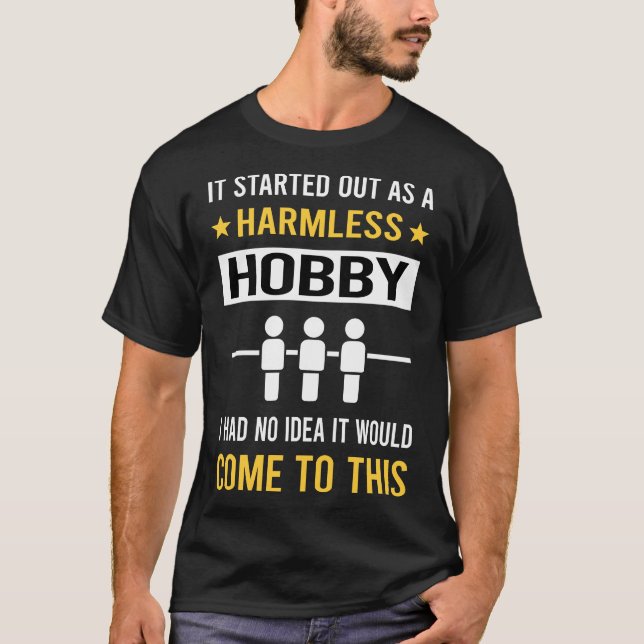 T-shirt Baby-foot divertissant inoffensif (Devant)