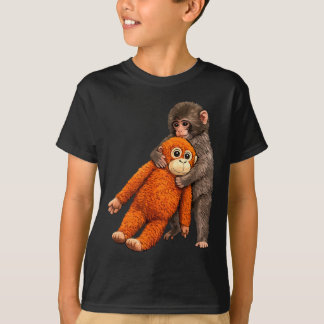 T-shirt Baby monkey punch hugging 