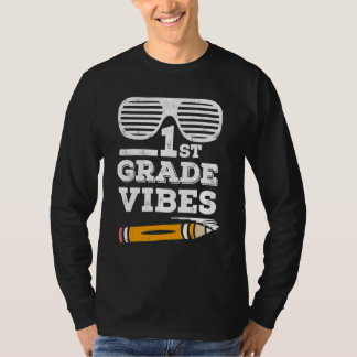 T-shirt Back To School 1st Grade Vibes  First Day Teacher 