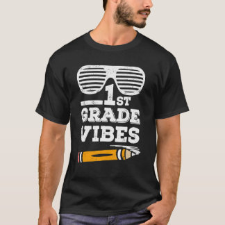 T-shirt Back To School 1st Grade Vibes  First Day Teacher 