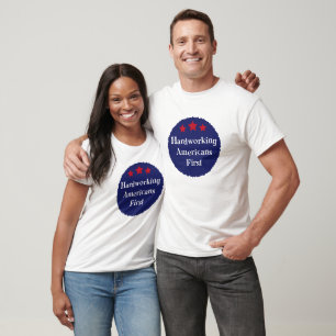 T-shirt Badge patriotique d'abord pour les Américains trav