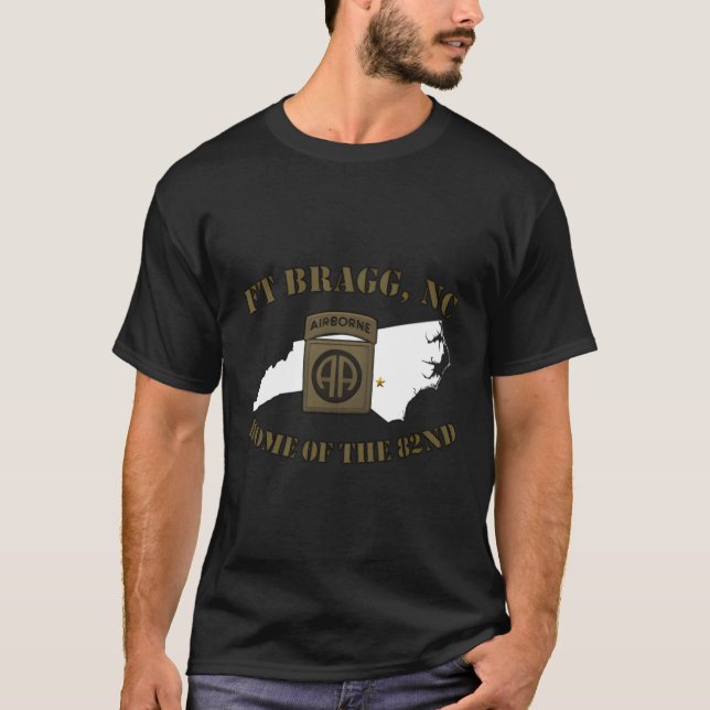 T-shirt Base militaire de Fort Bragg-Fayettevillenc (Devant)