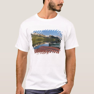 T-shirt Bateaux garés sur le rivage du lac Maligne,