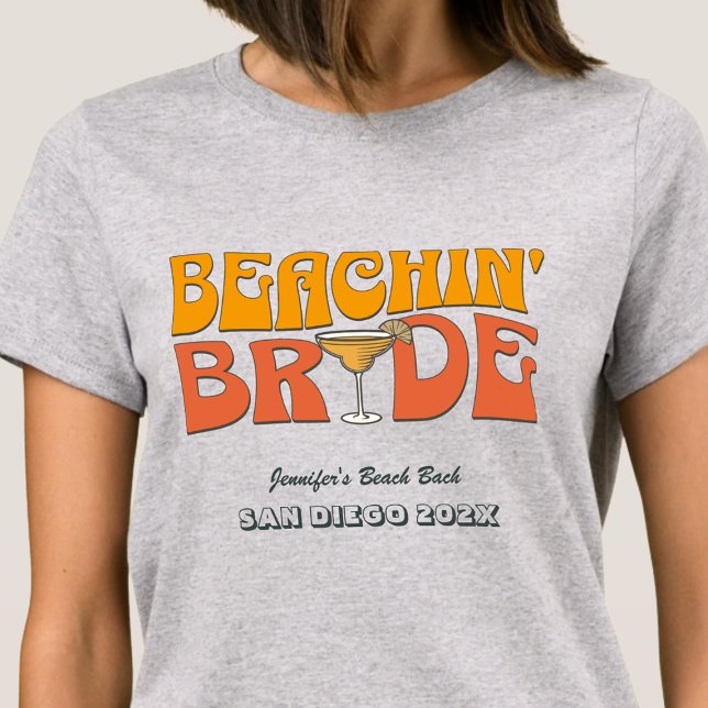 T-shirt Beach Bachelorette Party Retro Beachin Bride (Créateur téléchargé)