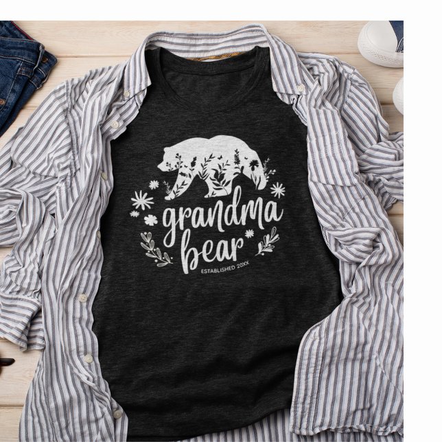 T-shirt Bear de grand-mère florale mignonne | Cadeau pour  (Créateur téléchargé)