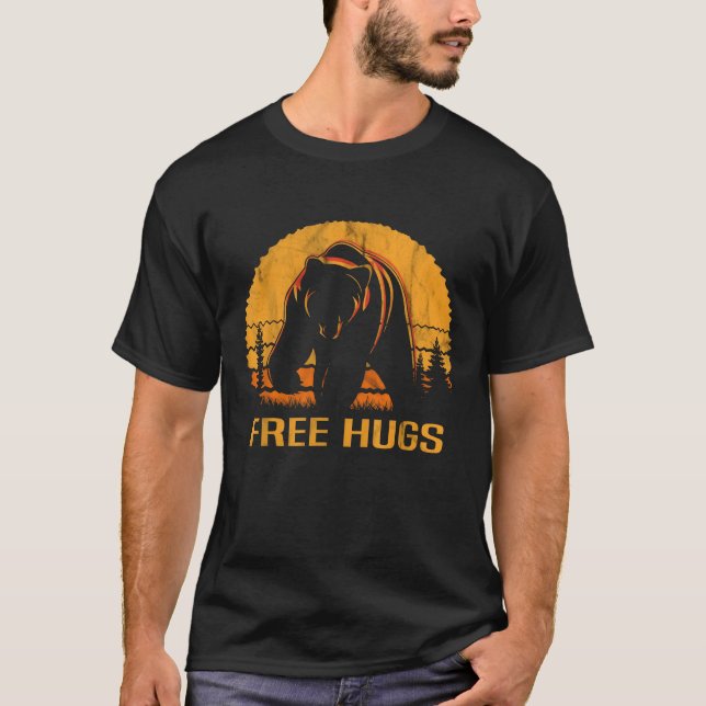 T-shirt Bear Free Hugs Camping  friend (Devant)
