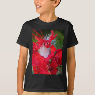 T-shirt Beauté délicate : Fleur rouge avec plumes blanches