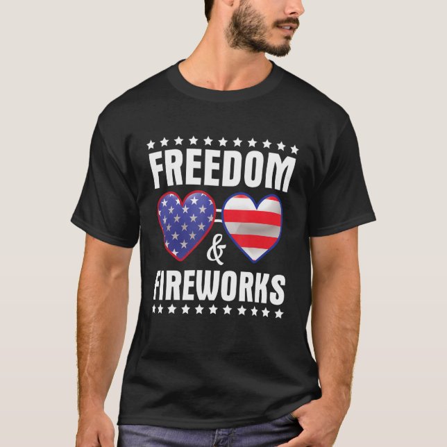 T-shirt Belles lunettes de drapeau américain Happy 4 juill (Devant)
