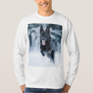 T-shirt Berger allemand noir dans la couverture de duvet d