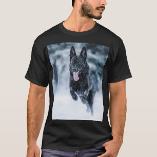 T-shirt Berger allemand noir dans la couverture de duvet d