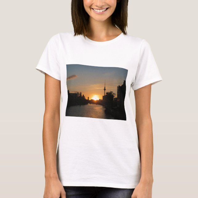 T-shirt Berlin Allemagne Skyline Night Carte Postale Ferns (Devant)