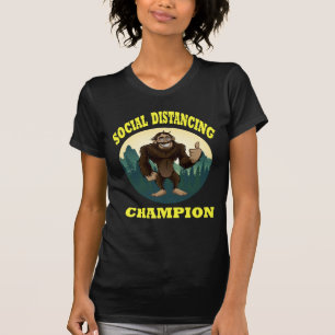 T-shirt Big Foot Distancing Social Drôle