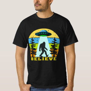 T-shirt Bigfoot alien croit