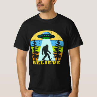 T-shirt Bigfoot alien croit