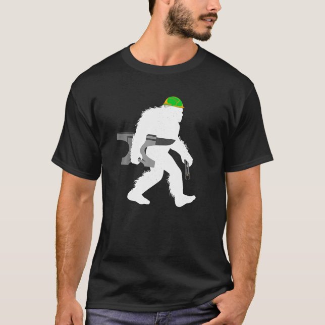 T-shirt Bigfoot Blacksmier Cryptid Blacksmith Sasquatch (Devant)