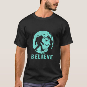 T-shirt Bigfoot Dans Lune Lumière Croire