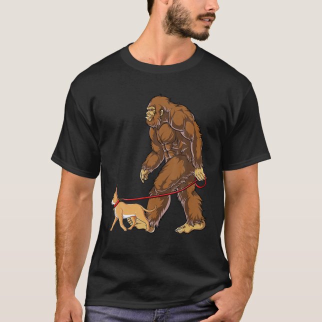T-shirt Bigfoot Dog Walk Chihuahua Hommes Femmes Sasquatch (Devant)