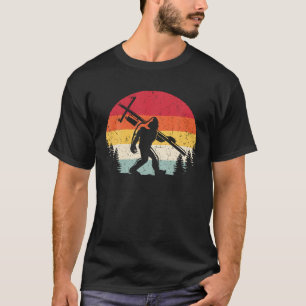 T-shirt Bigfoot Lineman Power Electrician Funny Sasquatch