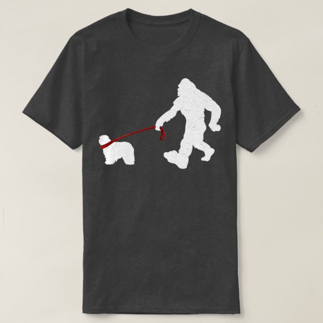 T-shirt Bigfoot marcher avec Komondor Chien Funny Bigfoot  (Design devant)