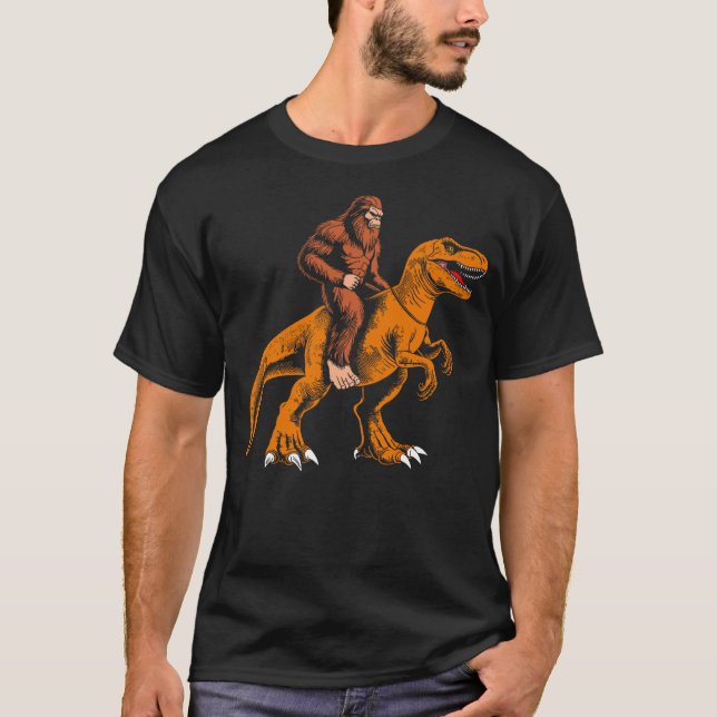 T-shirt Bigfoot riding dinosaur kids sasquatch riding t re (Devant)