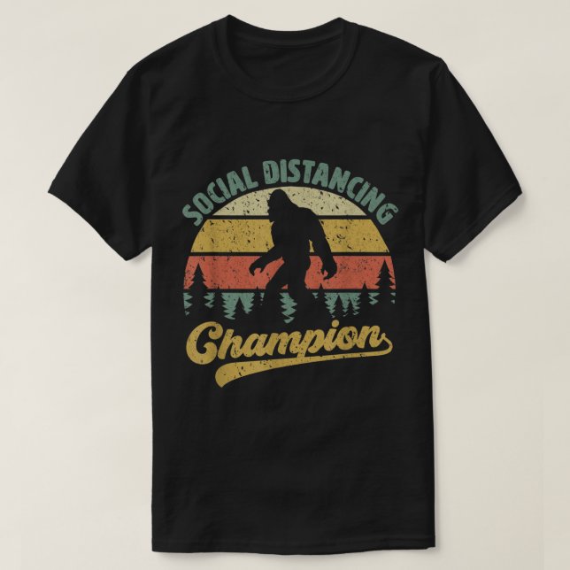 T-shirt Bigfoot Social Distancing Champion Design (Design devant)