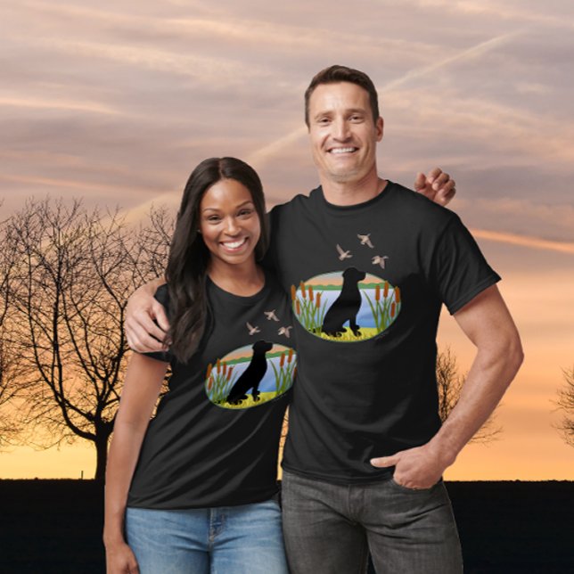 T-shirt Black Labrador Birg Sunset Oval (Black Labrador Bird Dog Sunset Design T-shirt for Labrador Owners.  Labrador Silhouette Design.)