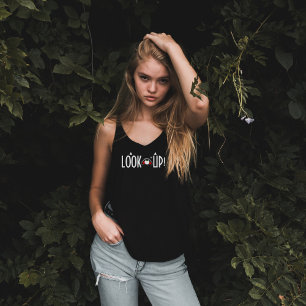 T-shirt Blague sur les seins: "Regardez en l'air!" v2