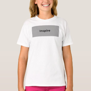 T-shirt blanc avec un beau design