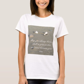 T-shirt blanc de coquillage