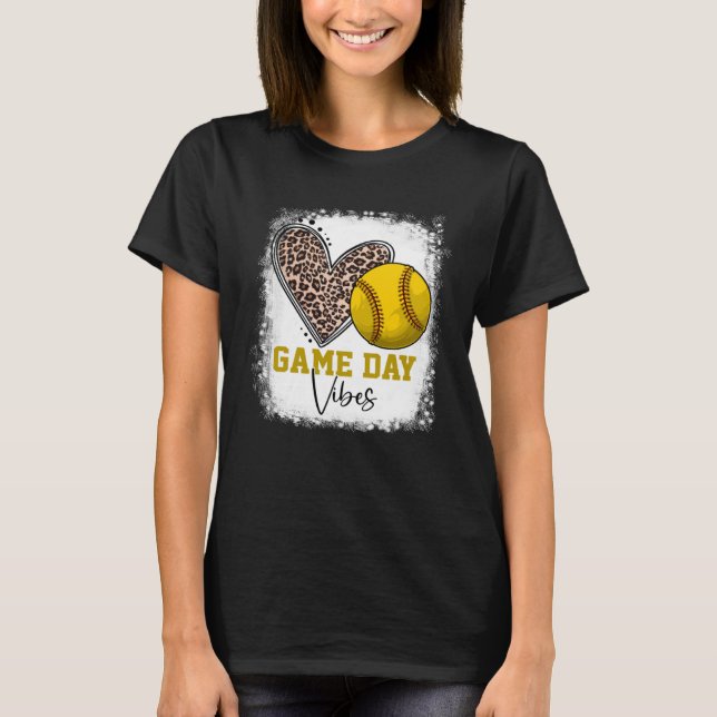 T-shirt Bleached Softball Game Day Vibes Softball Mom Moth (Devant)