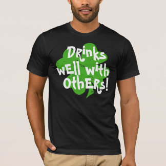 T-shirt Boissons bien avec d'autres