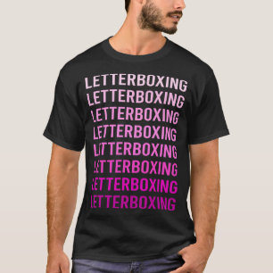 T-shirt Boîte à lettres texte rose
