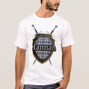T-shirt Bouclier et épées de plaid de tartan de Hannah