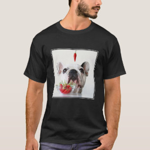 T-shirt Bouledogue français regardant un poivron rouge