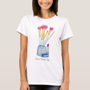 T-shirt brosses de maquillage dans de support toujours la