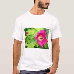 T-shirt Bumblebebe de la forêt de Sitka Alaska en fleur Ro
