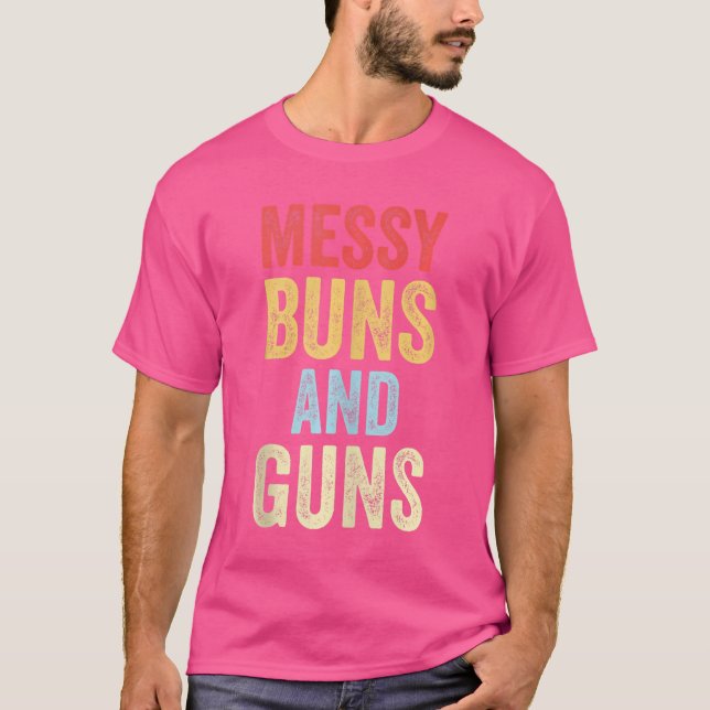 T-shirt Buns Et Armes À Feu Mignonnes Qui Aiment Les Armes (Devant)