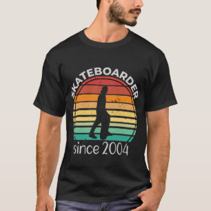 T-shirt Cadeau d'anniversaire Skateboarder Né 2004